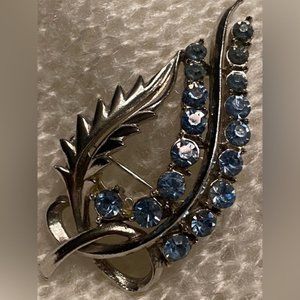 Vintage Silver tone Brooch Stunning Blue Crystals